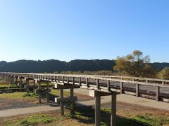 その後、寸又峡方面に向かい、最初に到着したのは島田市・蓬莱橋。