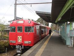 新可児駅から２０分ほどで終点の御嵩駅へ。
ホーム１本のささやかな終着駅です。