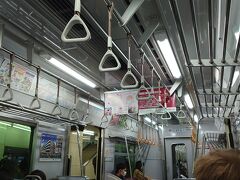 車内は京急に似てる。