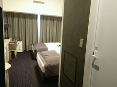 今宵のホテルは成田ビューホテルへ。
東日本ふっこう割で2500円でした。