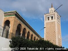 カスバ・モスク(???? ??????)

バブ・ムナラ通り(???????? ??? ?????)側からの眺めです。


カスバ・モスク：https://en.wikipedia.org/wiki/Kasbah_Mosque