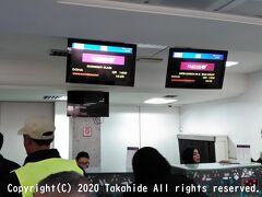 チュニス・カルタゴ国際空港(???? ???? ????? ???????)

復路もwebチェックインが出来ず、カウンターでの手続きでした。
いつも通りに後ろの右窓際席をゲットできました。


チュニス・カルタゴ国際空港：https://ja.wikipedia.org/wiki/%E3%83%81%E3%83%A5%E3%83%8B%E3%82%B9%E3%83%BB%E3%82%AB%E3%83%AB%E3%82%BF%E3%82%B4%E5%9B%BD%E9%9A%9B%E7%A9%BA%E6%B8%AF