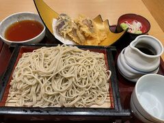 長野駅の駅ビルで遅いお昼です。
「食楽彩々そば処 みよ田」

長野はお蕎麦だよね。駅ビルのお店でもかなり美味しい♪

Go Toクーポン利用可能な店だけど、電子クーポンが使えず、8,000円もまるまる残っている状態。