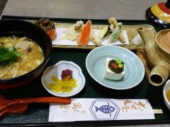 京都駅からスタート。湯葉料理で腹ごしらえ