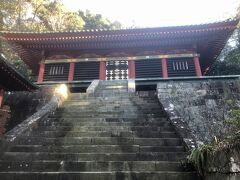 神庫

奈良の正倉院と同じ校倉造りの建物で、博物館ができるまでは神社に伝わる宝物類が納められていました。
