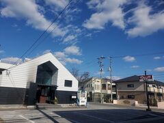 桂浜から高知駅まで戻って、路線バスに乗り「うなぎ屋 源内」に伺ったら、お持ち帰りのみの営業でした(涙)。

ANAのHPで「高知で必ず食べるべき地元限定グルメ6軒」に紹介されていたので興味を持ちました。食べたかったな～。

Google Mapの口コミ見たら、バナナマンのせっかくグルメにも紹介されていたのですね。