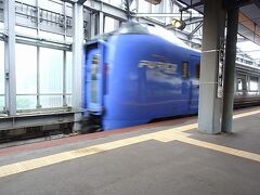 引き続き釧路まで乗る連れ合いとはココから別行動.
新幹線 車内集合＠仙台…の予定です