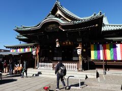 本門寺を後にして大坊本行寺に降りて行きます。ここは日蓮聖人が入滅した場所です。