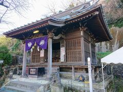 こじんまりとしたこの神社も、この時期だけは賑わいます。
