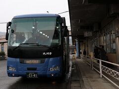 天神バスターミナルから長崎行きの高速バスに乗って嬉野温泉に向かいます。