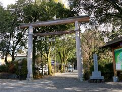 天岩戸神社(あまのいわとじんじゃ)

本日、三つ目の神社に参拝。
