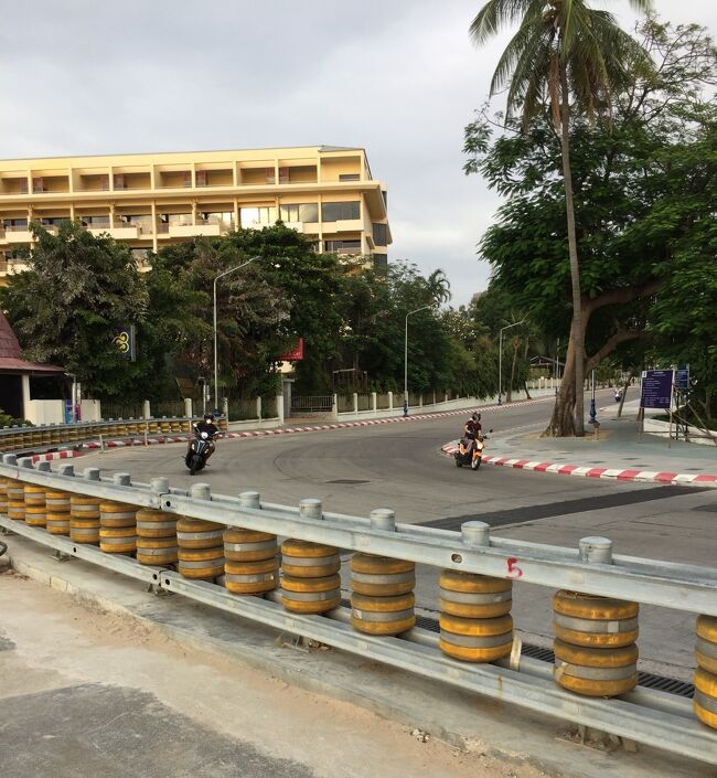 パタヤヌアまで来ました．．．コンドミニアムから約1.8Km