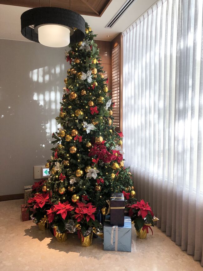 １時間くらい休んでから部屋へ行きます。