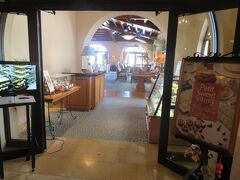 ラウンジ・アリアカラでランチタイム。