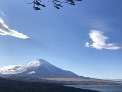 次は山梨側へやって来ました 山中湖近くの「山中湖パノラマ台」と言うところが絶景だと聞いたので