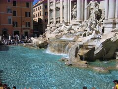 トレビの泉
Fontana di Trevi