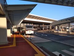 定刻通り7:30
成田第2ターミナルに到着
最近ピーチは第2ターミナルに移動しました。
電車利用の方には便利になったかも！