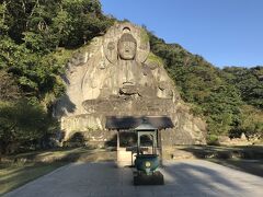 鋸山・日本寺、聖武天皇の勅招により725年に開山されたそうです。そんな由緒のあるお寺だったんですね。座像としては日本一大きな大仏さまはそれよりずっと新しく、とはいっても240年も前に岩山に彫られたもの。