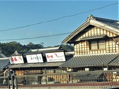 おはらい町の
赤福五十鈴茶屋です。