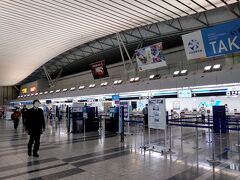 仙台空港に到着。朝一便に搭乗する乗客もまばらで活気が戻っていない仙台空港。利用する側としてはスムースに行動できるのはありがたいが、やはり寂しい光景だ。