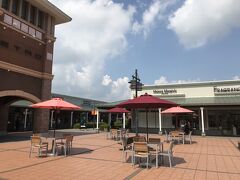 帰る前に御殿場アウトレットへ立ち寄りました。