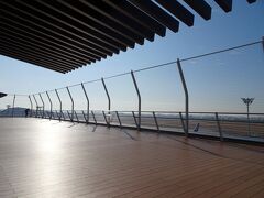 伊丹空港到着。
伊丹も空いてます。
奈良行きのリムジンバスまで時間があったので、展望台まで行ってみました。

人いなすぎて怖い。