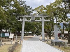 やってきました松陰神社