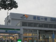 このところの我が家のスタイルは・・・
「目的地には朝一番に到着する事！」
起きたらさっさと身支度を整え出発です。

まずは、朝ご飯の調達に名神高速道路尾張一宮PAによりました。