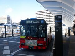 　バスで錦帯橋に行きます。ちなみに錦帯橋方面のバスはそこそこ本数あります。