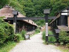 13:20　『鶴の湯温泉』に到着。乳頭温泉で一番有名なのがこの温泉になります。