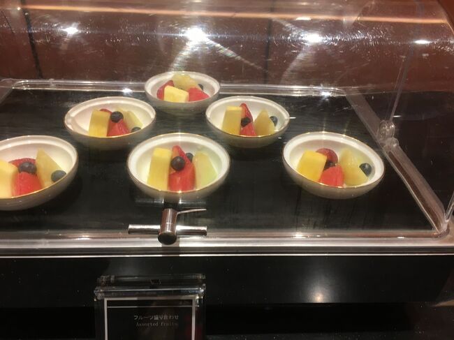 好きなものはお代わりできるので、フルーツはお代わりしました。