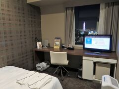 今日のホテルは相鉄グランドフレッサ東京ベイ有明です。
お洒落でキレイなホテルでした。
館内にはローソンもあって便利。