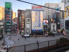 旅の起点はＪＲ新橋駅

早朝とはいえ、こんなに人のいないＳＬ広場は初めて。
