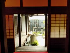 少し歩くと、脇本陣があります。旅籠としての役割も果たしていたそうです。江戸時代の建物の復元です。