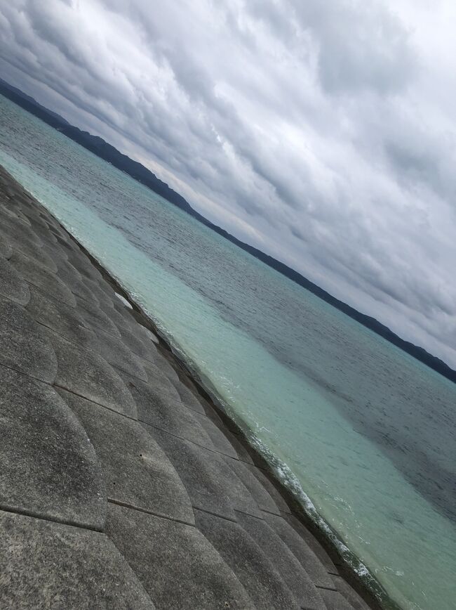 古宇利島はお天気イマイチでもこの海の青さ