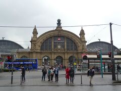 フランクフルト中央駅に到着。