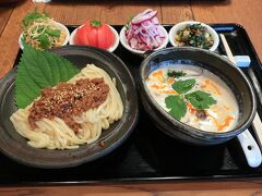 この日の昼食は薬膳料理の「茉莉花 （ジャスミン）」。ここでランチするために宇治をスタートの場所に選んだ