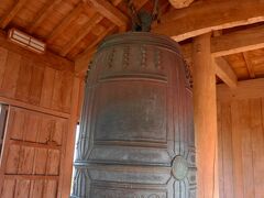 鐘には「琉球国は南海の美しい国であり、朝鮮、中国、日本との間にあって、船を万国の架け橋とし、貿易によって栄える国である」という主旨の銘文が刻まれています。
これはレプリカ。