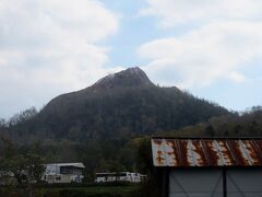 洞爺湖のほとりにある昭和新山