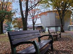 「道の駅 那須高原友愛の森」は森の中にあるので、朝起きて気持ちがよい道の駅です。流石に寒かったので、ＦＦヒーターを入れました。ＦＦヒーターはエンジンを切っていても使える暖房機能です。