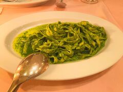 炭水化物っ子の私は、アルコールを飲んでても、しっかりパスタも食べますよ！

ただ、やっぱり酔っていたのか、写真の撮り忘れが多いです。
お気に入りのレモンのクリームパスタの写真はないですが、美味しかったです。