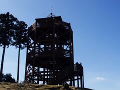 11:59　仙元山見晴らし公園の展望台です。

　　10分間　川越の人と雑談