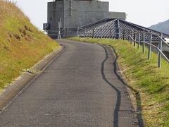 「鬼岳」の頂上近くには「鬼岳天文台」が。空気が澄んでいる五島列島の立地を活かして建設した天文台で、夜間のみの営業です。