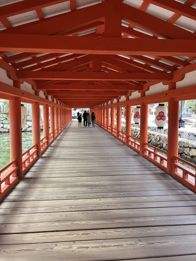 出口に向かいます。