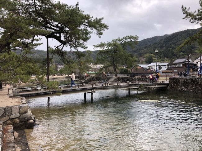 ランチの時間になってきたので、あなごめしのお店を探しに行きました。