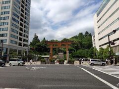 宇都宮駅から徒歩で二荒山神社へ。
こちらはまた後で行くとして、この向かいにあるドンキへ向かう。
