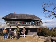 展望台もわりといる