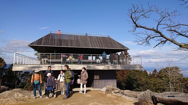 展望台もわりといる