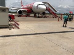 ウドーンターニー国際空港 (UTH)