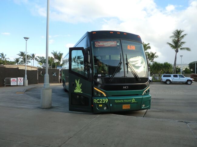 離れた所にバス乗り場が、すぐにバスに乗れました、